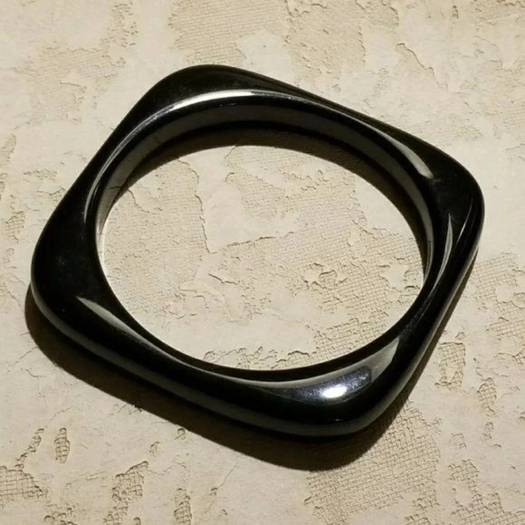 Vintage 80s Lucite Square Black Bangle Bracelet - Picture 1 of 4